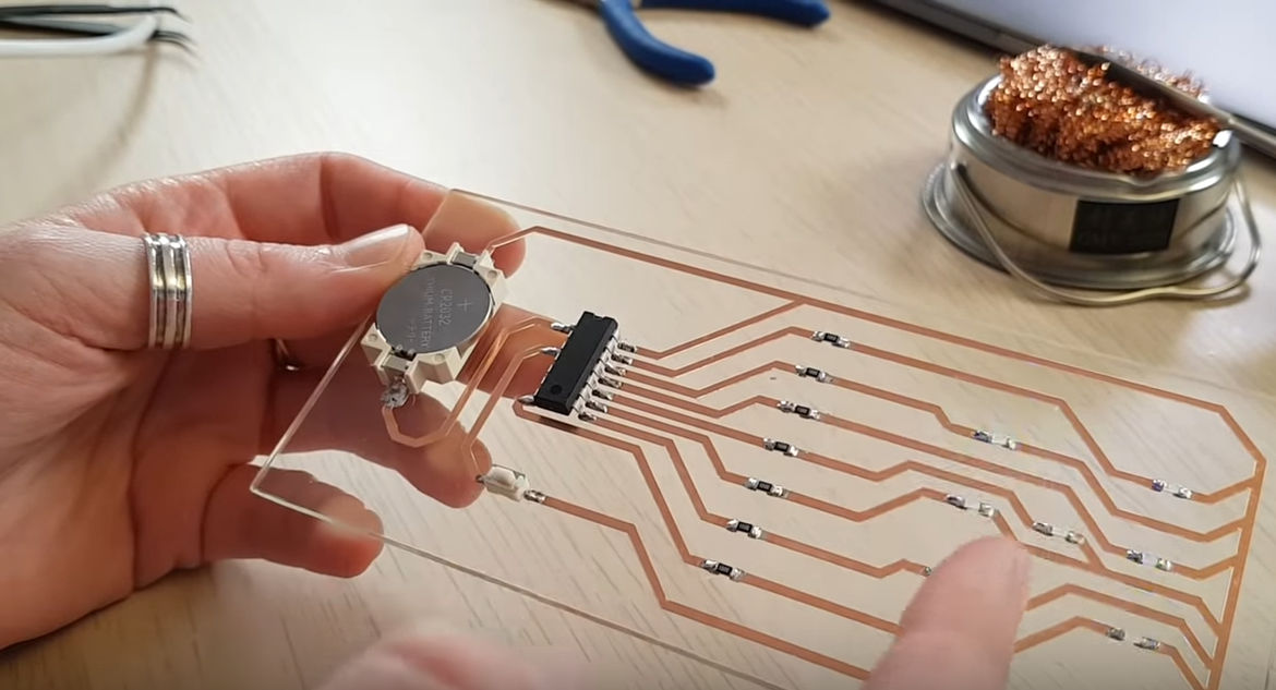 JEU D'OUTILS EFFICACE pour la gravure de circuits imprimés avec